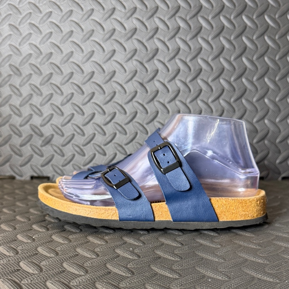 Cushionaire Sandals Toe Loop Blue Women’s size 7 Leather Footbed (CB1)